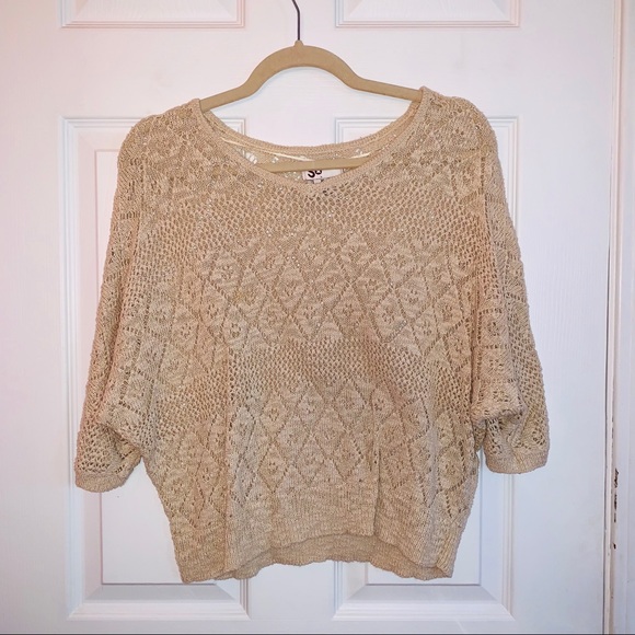 ❗️SOLD❗️ Beige Crochet Styled Top - Picture 3 of 6
